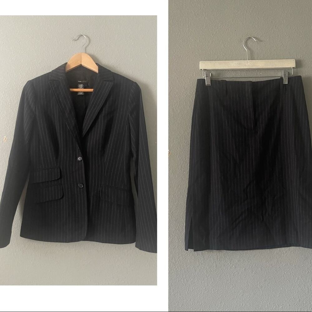 BCBG‎ Maxazria Pinstriped Skirt Suit